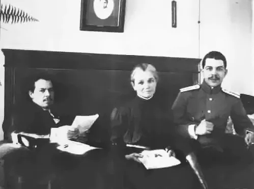Photo of Nikolay Ivanovich Vavilov (1887-1943), Sergey Ivanovich Vavilov (1891-1951) and their mother Aleksandra Mikhailovna