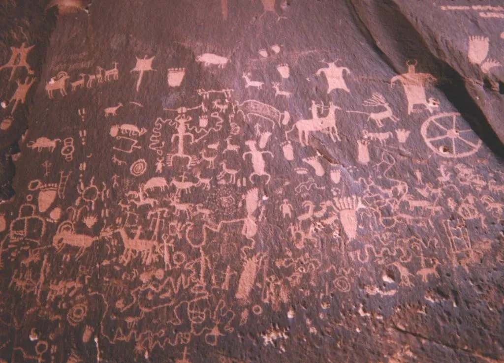 Newspaper Rock taken from www.davejenkins.com - all photos from this site are covered under GFDL.