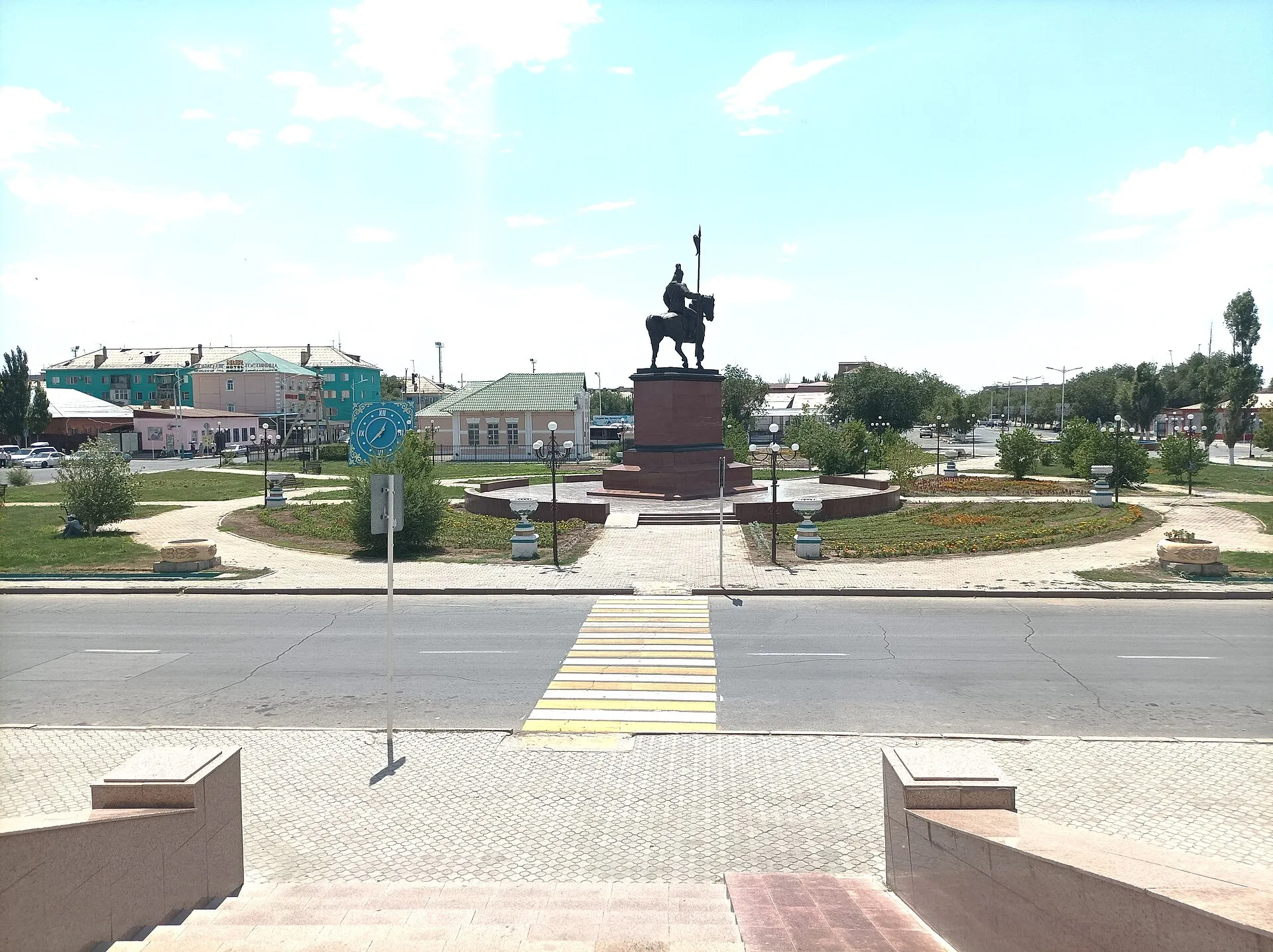 Кызылорда. Привокзальная площадь